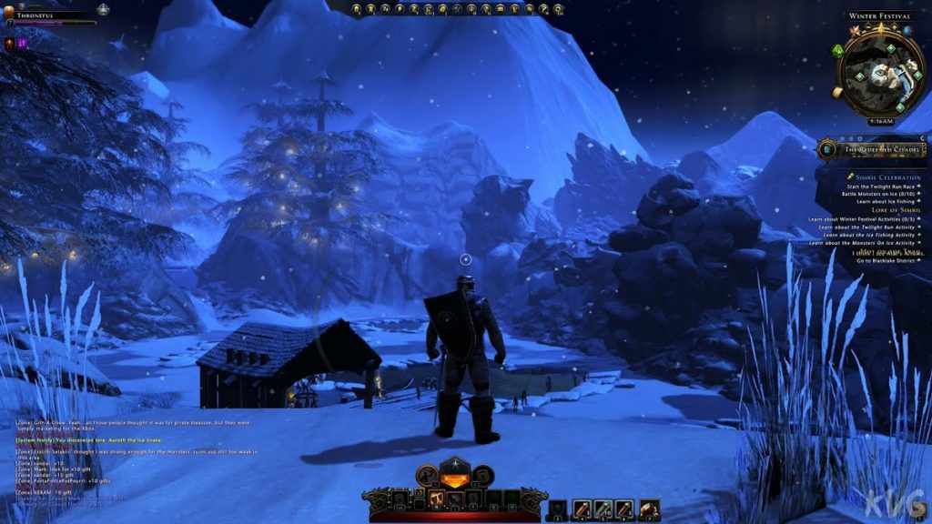 With the game Neverwinter, you get one of the best free RPG games in 2022. Here we see a screenshot from the game, in which a playable knight-like character with a shield and sword is visible from behind in third-person view, standing on a snowy hill in the center of the frame. He is looking down into the snow-covered valley in front of him, which shows a wooden barn on the left and a frozen lake diagonally behind it on the right. In the valley, other figures can be seen silhouetted against the lake. Far in the background, huge snow-covered mountains rise into the sky. 