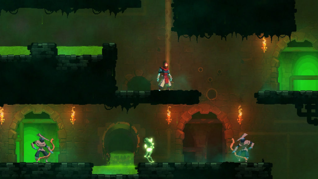 We catch sight of the protagonist in the center of the image in a long shot. The game is a retro 2D sidescroller and often takes place in dark cellar-like dungeons, as seen here: The playable image foreground consists of several dark stone platforms that make up two height levels. The player is on the first level here. To his right is a hole through which he can reach the lower level, where two archers with pink clothing and orange bows are standing by. Between them is another enemy in the form of a green shimmering skeleton. In the background, two large cellar entrances are shown at the bottom left and top right, through which we can see another cellar room glowing green. Also, at the bottom of the image, slightly to the left, we can see a sewer through which poison-green liquid flows, as well as several burning torches attached to the wall.