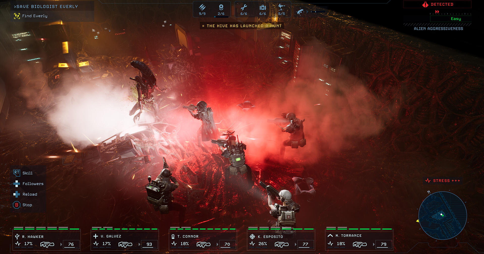 We see Aliens Dark Descent gameplay with the the five-person squad aiming at a xenomorph in a cloud of red mist.